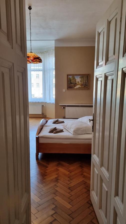 Apartament Rynek 7/1 Apartman Cieszyn  Kültér fotó
